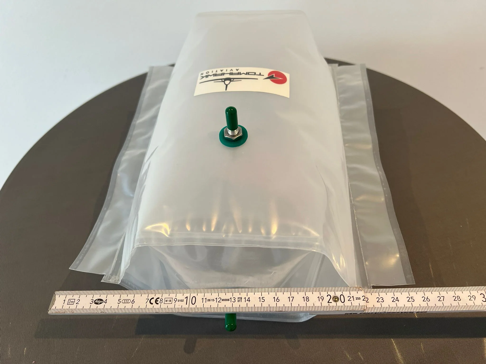 Bladder Tank V2 - 5L Cylinder Fuel Bag 70071 from Tomahawk Aviation - Image 3