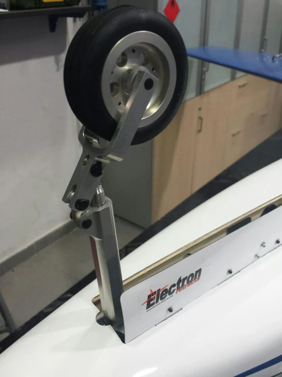 CARF UltraFlash Inc EVO Electric Retract Combo by Electron Retracts - Image 5